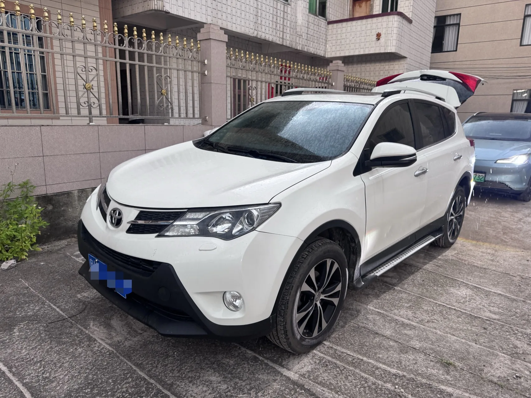 2013 RAV4 2.5L Automatic 4WD Luxury Edition
