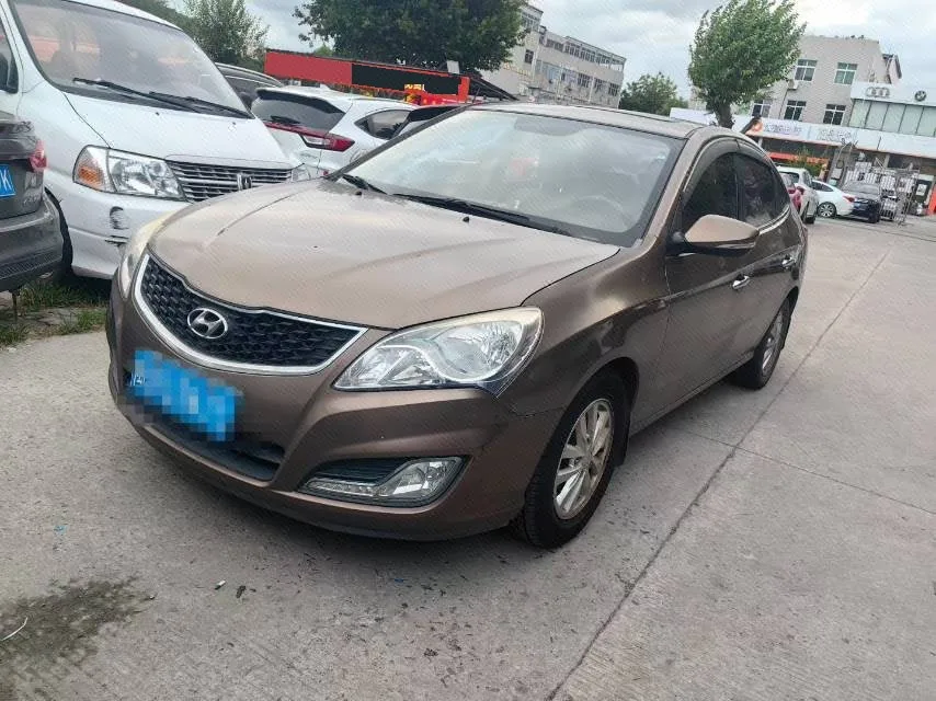 Hyundai Elantra 2015 1.6L Automatic Deluxe