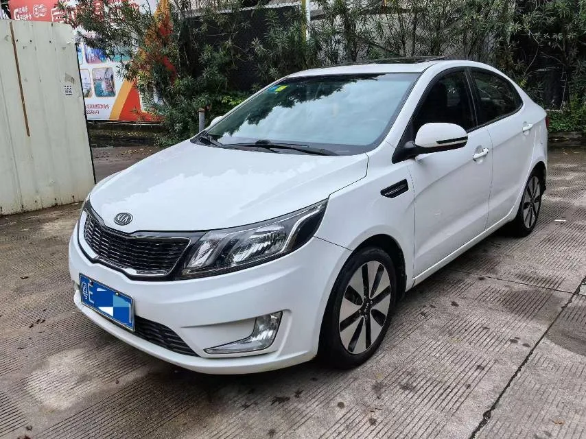 2011 Kia K2 Sedan, 1.6L, Automatic Transmission, Premium