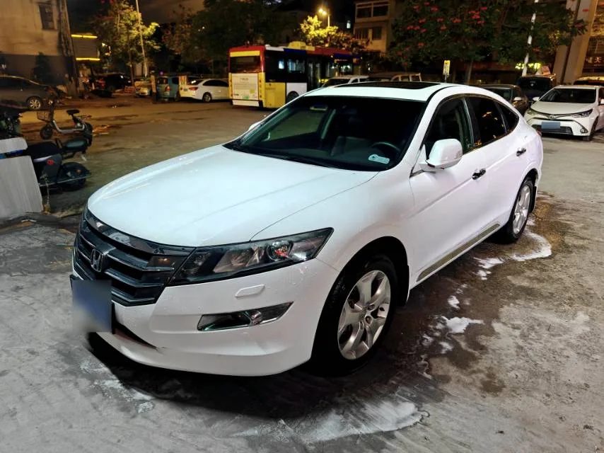 Crosstour 2012 2.4L Premium Edition