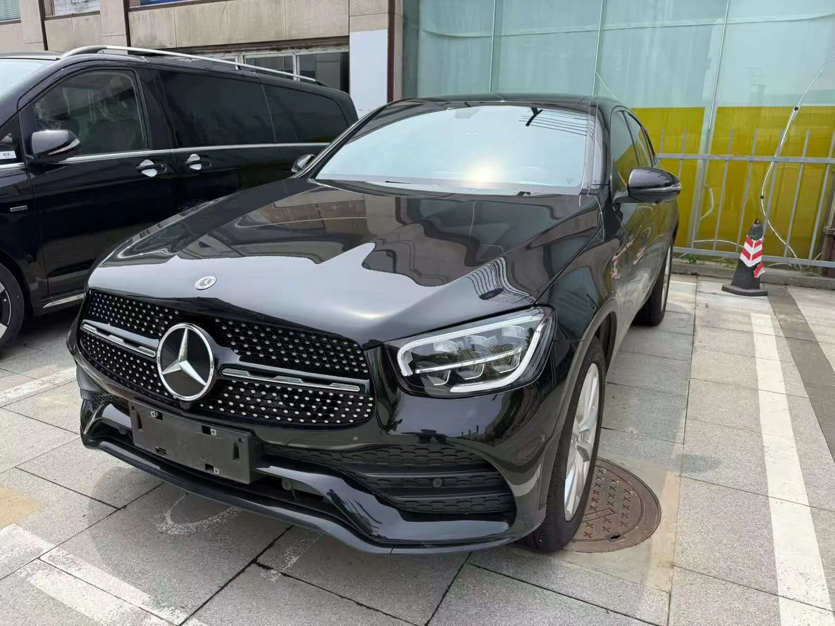 Mercedes-Benz GLC Coupe 2021 GLC 260 4MATIC Coupe SUV