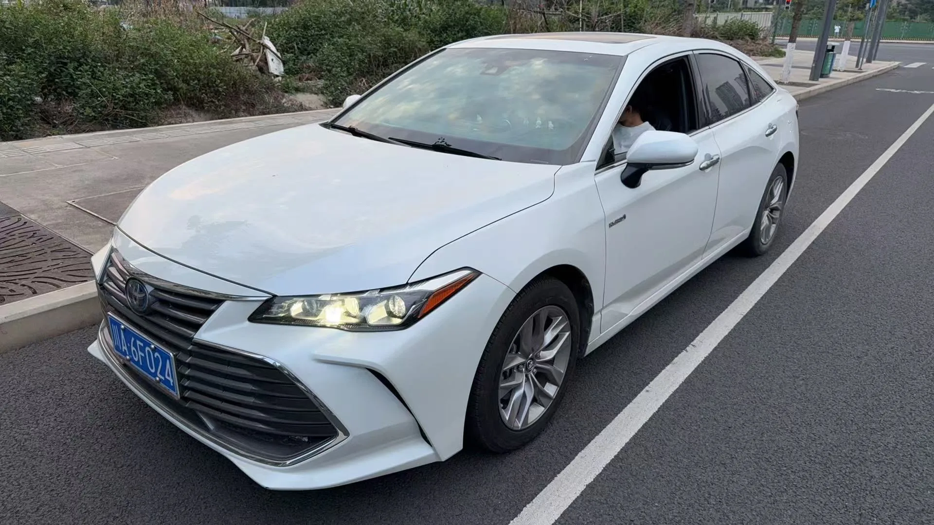 2019 Toyota Avalon Hybrid 2.5L Luxury Edition (National V Emission Standard)