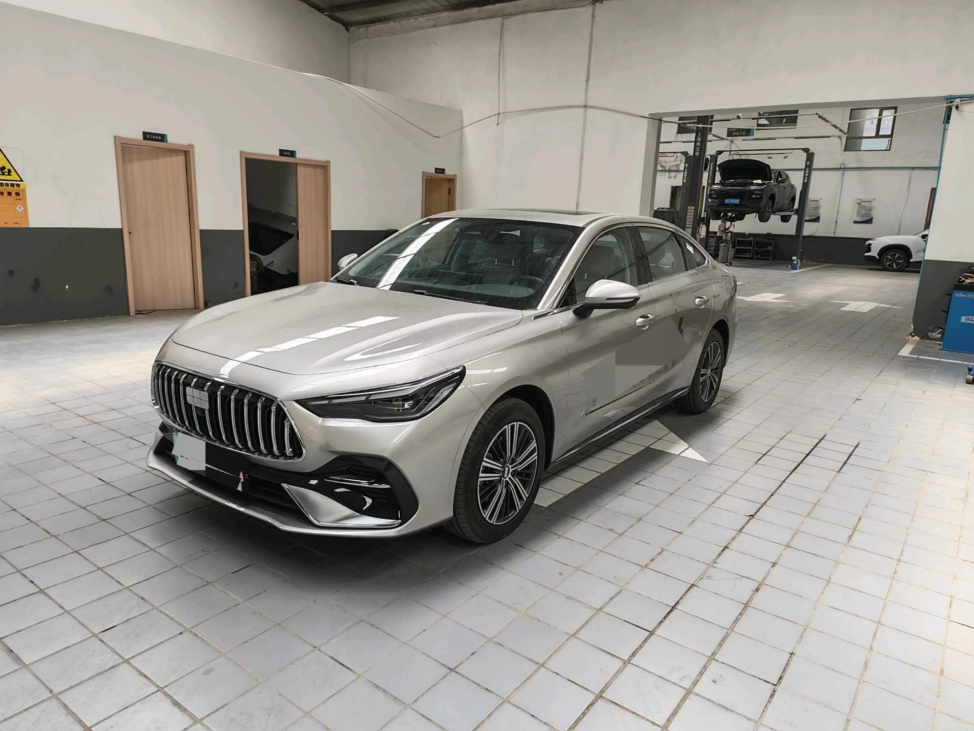 Geely Galaxy 2025 Starry 6 EM-i 1.5 60km Explorer Edition Automatic