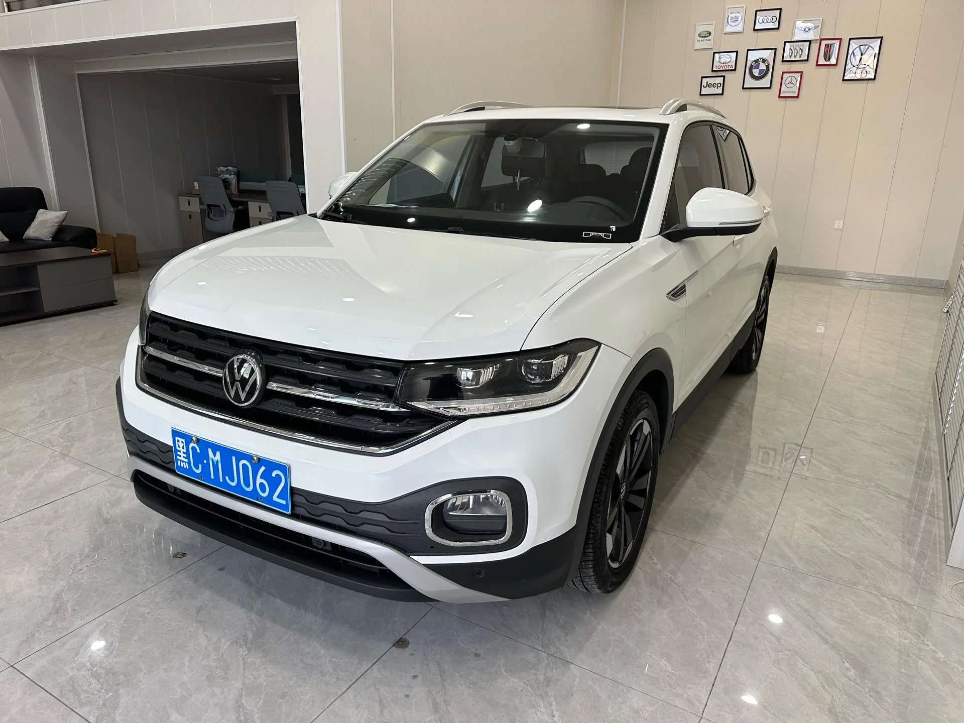 Volkswagen 2023 T-Cross 1.2TSI 200TSI Smart Connect Edition Automatic