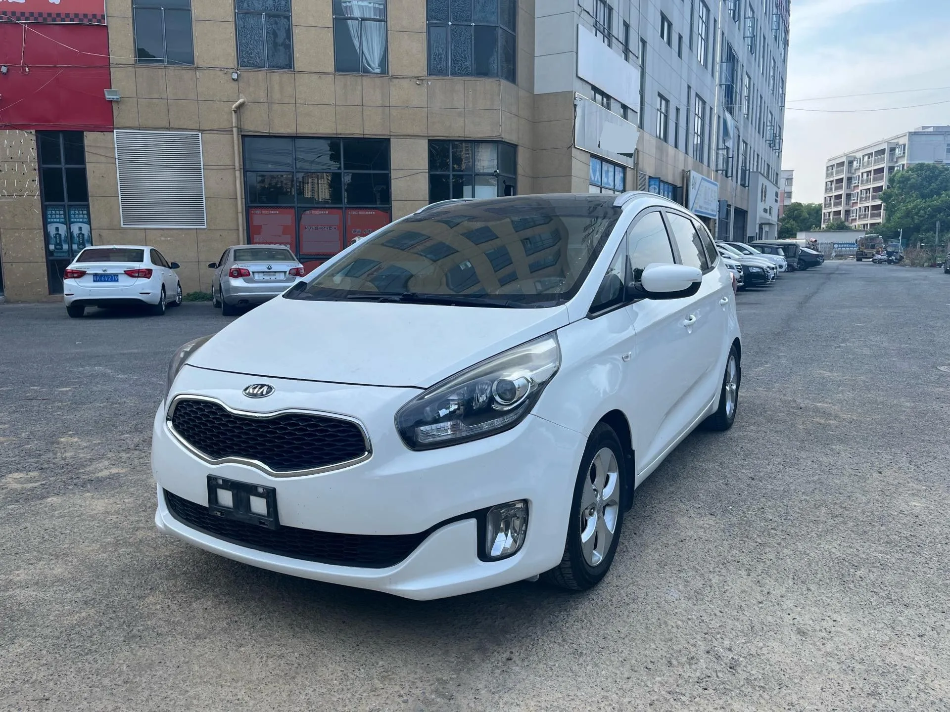 Carens 2013 2.0L 7-seater Automatic Comfort Edition (National IV Emission Standard)