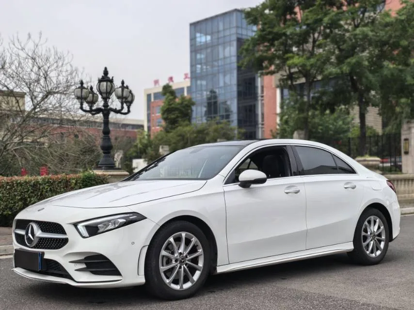 Mercedes-Benz A-Class 2020 Facelift A 200 L Sport Sedan Fashion Model