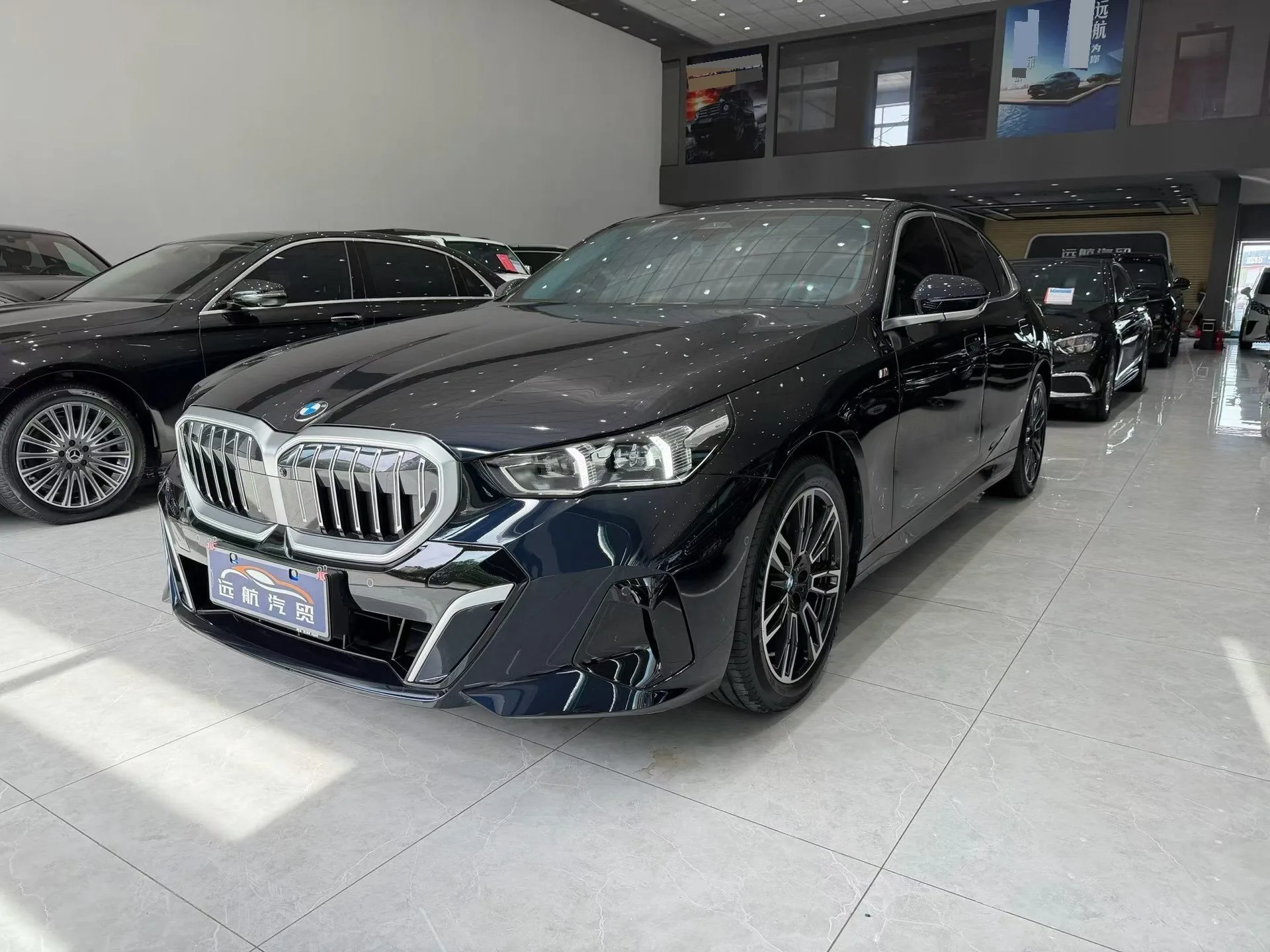 BMW 5 Series 2025 530Li 48V 2.0T Leading M Sport Package Automatic