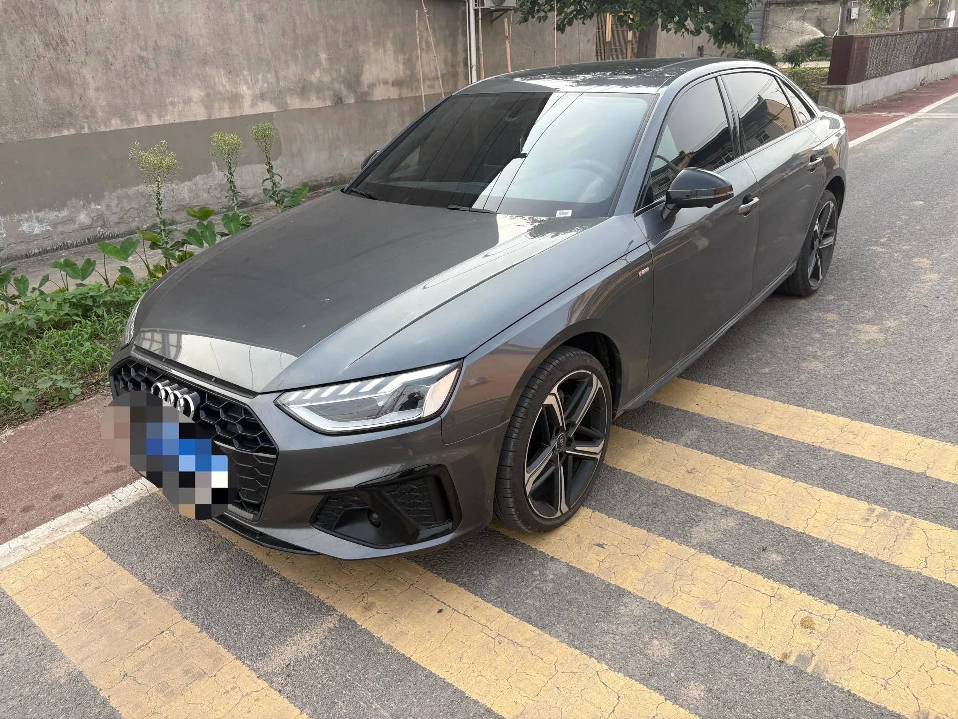 Audi 2025 A4L 2.0TFSI 40TFSI 2 Million Unit Enjoyment Edition Luxury Dynamic Model Automatic Transmission