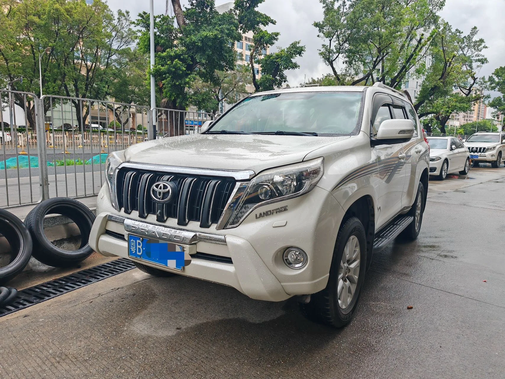 2014 Prado (Imported) 2.7L Automatic Luxury Edition