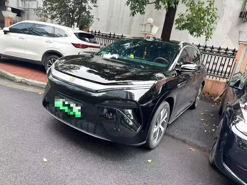 Tang L 2025 DM 200KM Four-Wheel Drive LiDAR Flagship Model