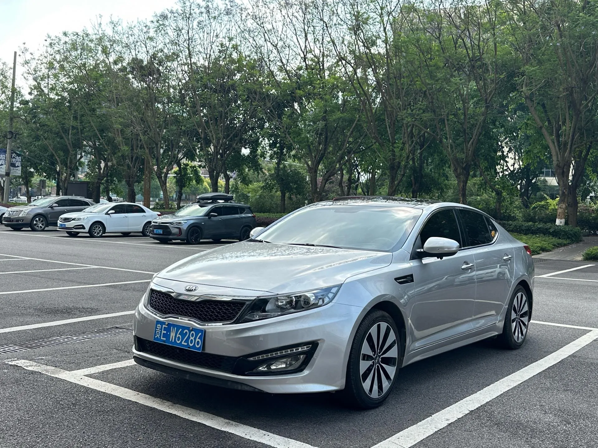 Kia K5 2012 2.0L Automatic DLX Special Edition