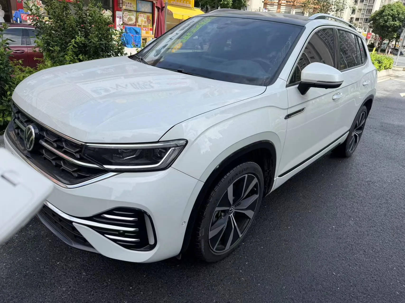 Volkswagen 2022 Tiguan 2.0TSI 380TSI AWD Luxury Smart Connect Pro Automatic