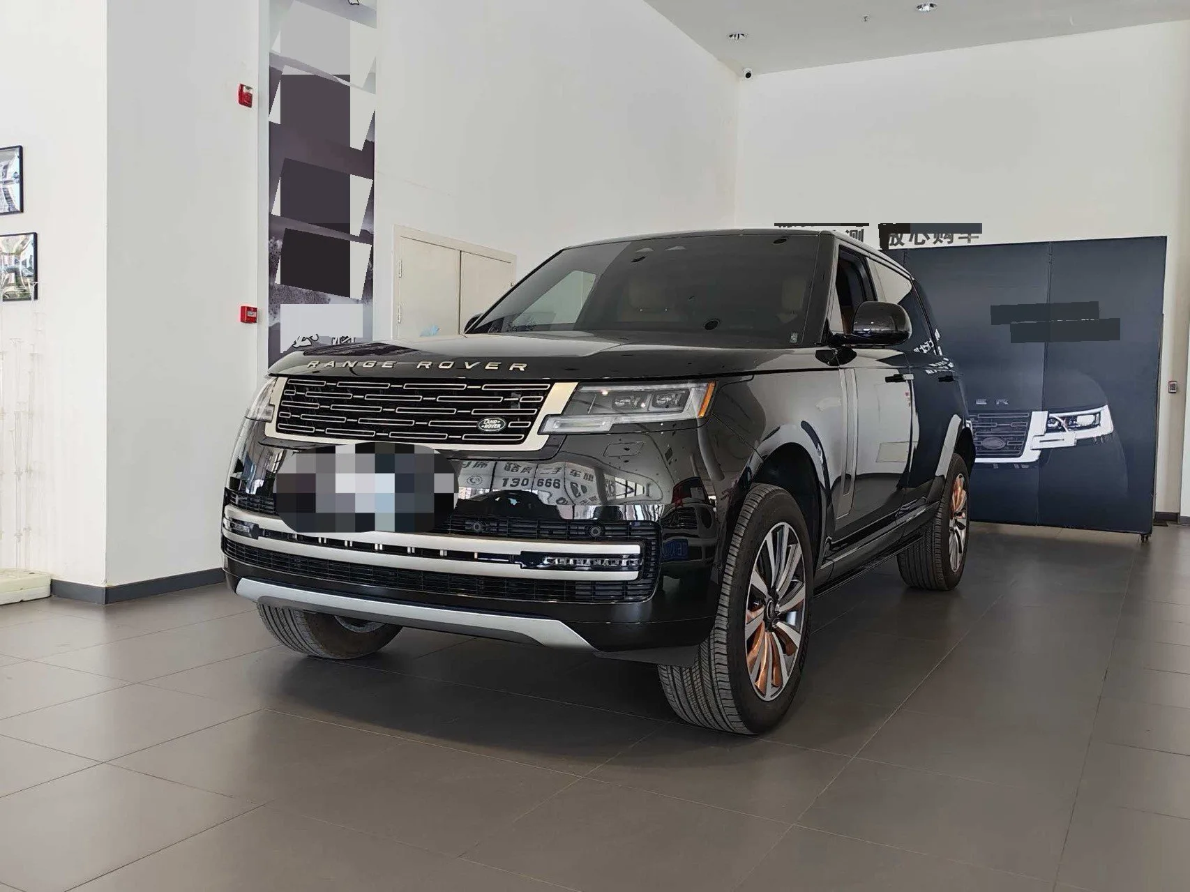 Land Rover Range Rover (Imported), 2024 Land Rover Range Rover 3.0T P400 Petrol SE Long Wheelbase 7-Seat (US Spec) Automatic Transmission