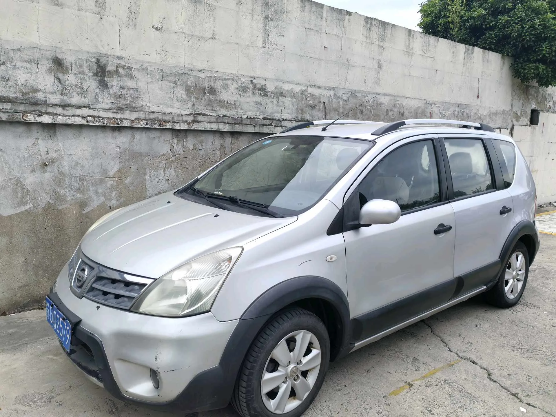 Nissan Livina 2010 Sporty Edition 1.6L Automatic Standard