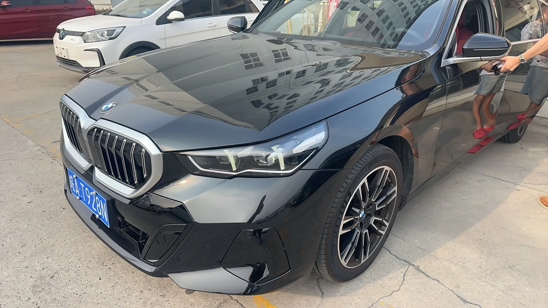 2025 BMW 5 Series 525Li 48V 2.0T M Sport Package Automatic