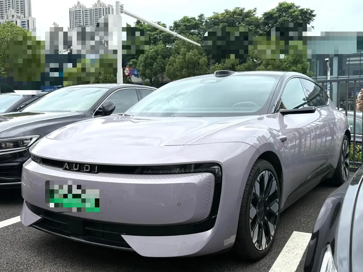 2026 奥迪 E5 运动背 四 （自动的）