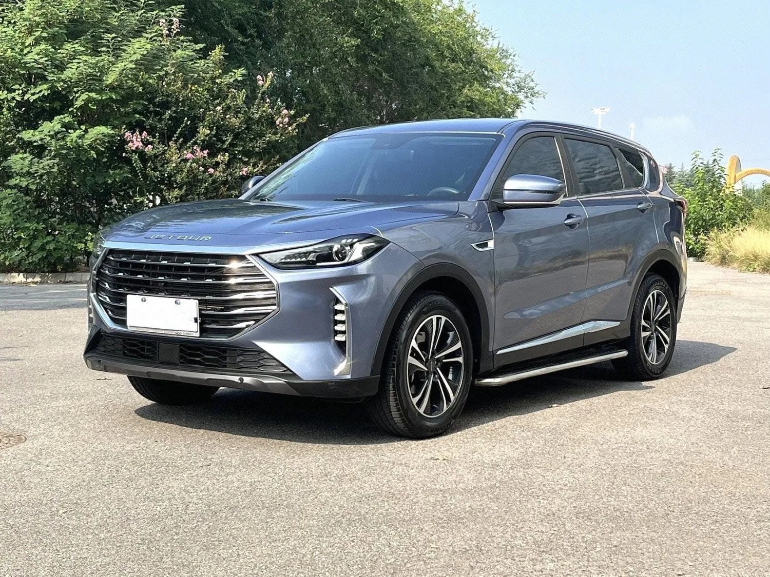 Jietu 2021 X70 PLUS 1.5T 7-Seater with Manual Transmission