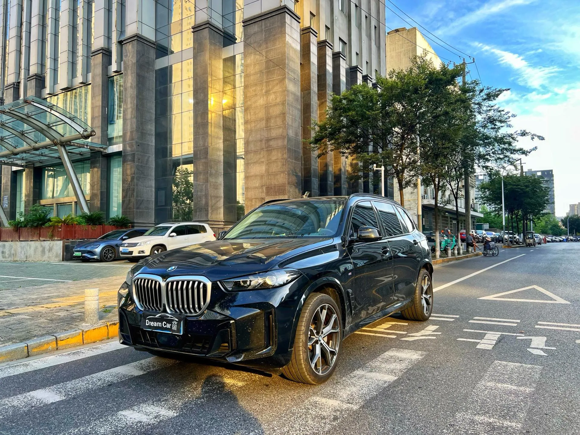 2023 BMW X5 xDrive30Li 48V 2.0T Luxury M Sport Shadow Edition Automatic