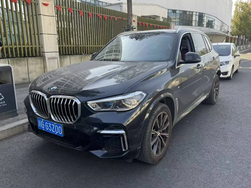 BMW X5 2022 xDrive 30Li Luxury M Sport Package