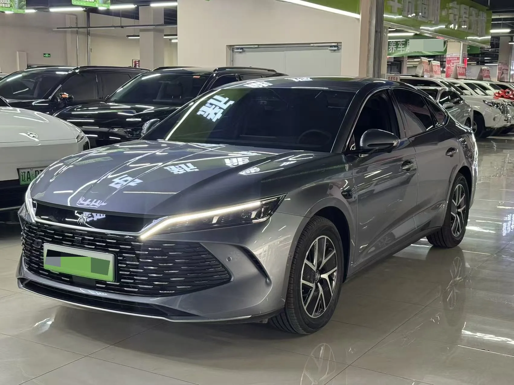 世界 2025 秦 L DM-i 1.5 CVT 聪明的 驾驶 版 120公里 领导 模型, 自动的 传播