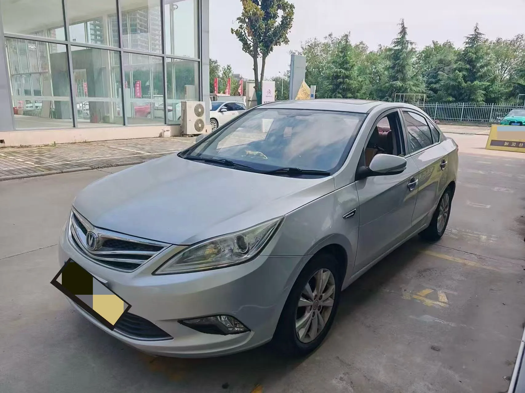 2014 Yidong 1.6L Automatic Luxury Edition