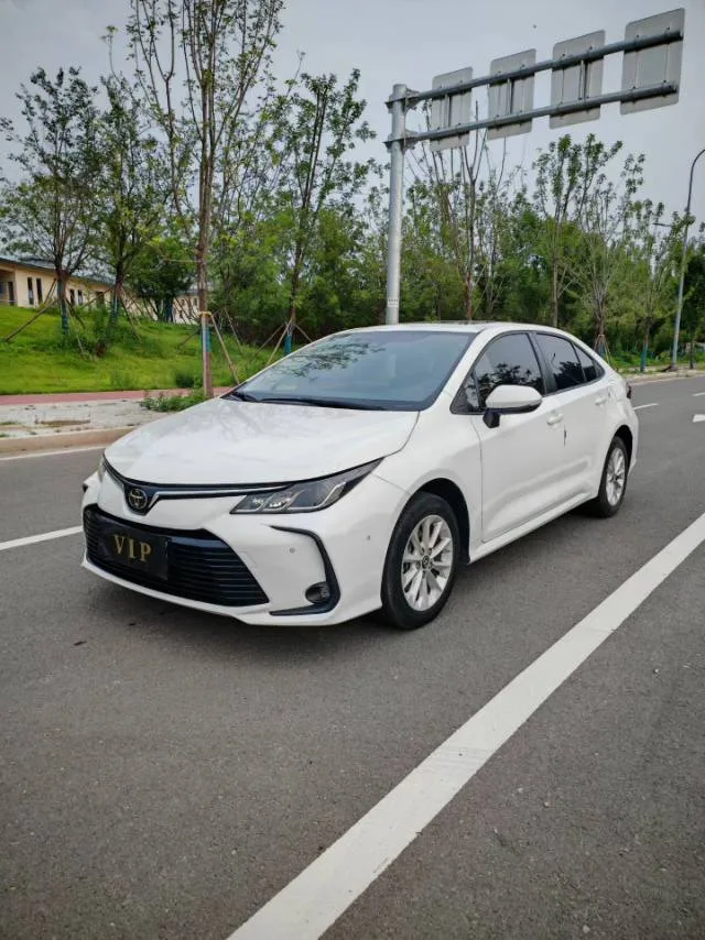 2021 丰田 花冠 1.2吨 S-CVT 精英 加 版