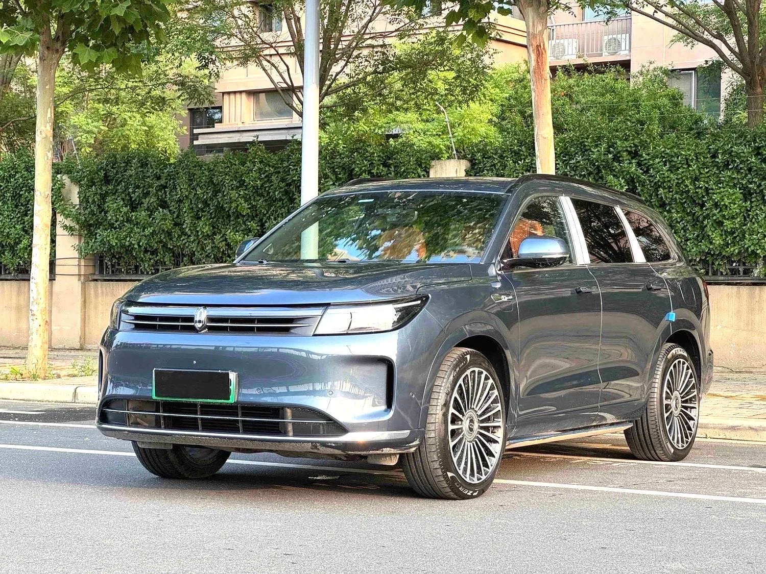 AITO 2024 Model M7 Intelligent Driving 4WD Pro 6-Seater Automatic