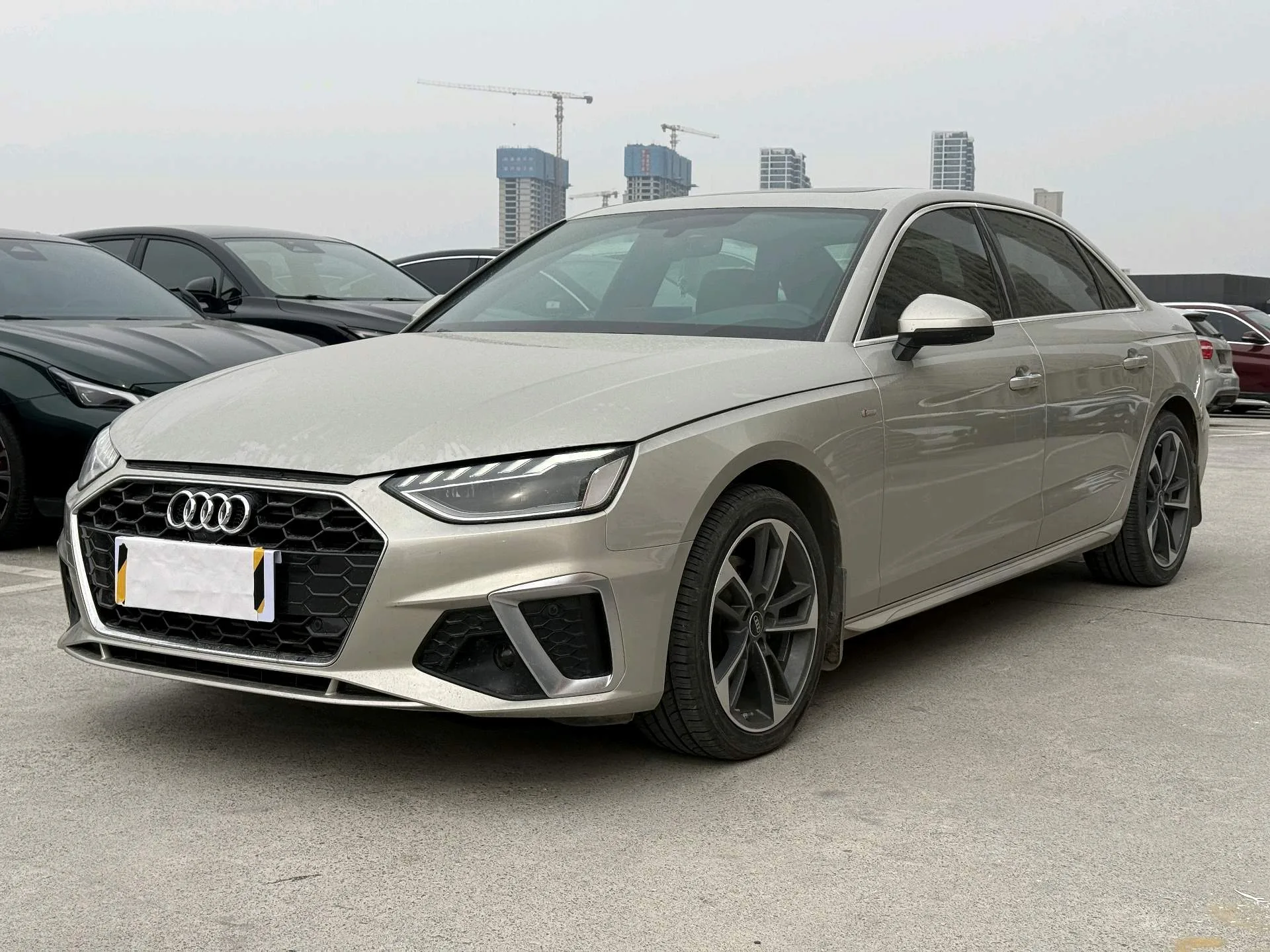 Audi A4L 2023 40 TFSI Fashion Dynamic Edition