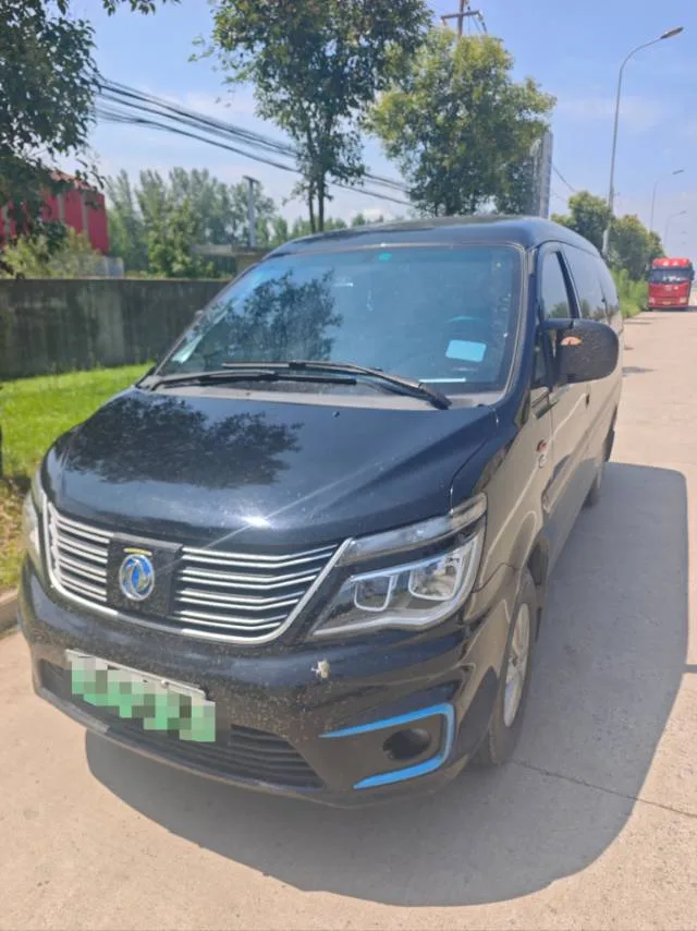 Fengxing Lingzhi M5 New Energy, 2021 Model Year, Lingzhi EV Passenger Version, Comfort Trim, 7-Seater, Automatic Transmission