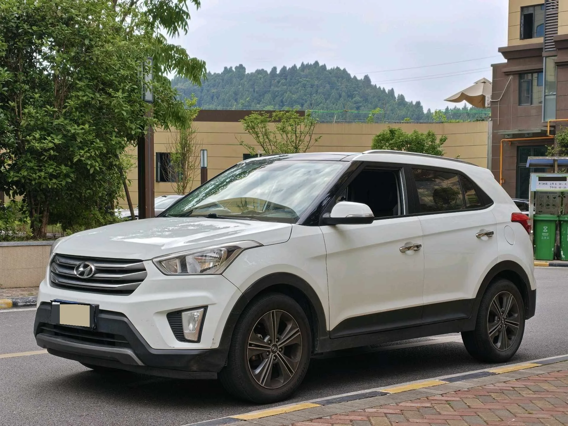 Beijing Hyundai ix25 2015 1.6L Automatic 2WD Smart GLS