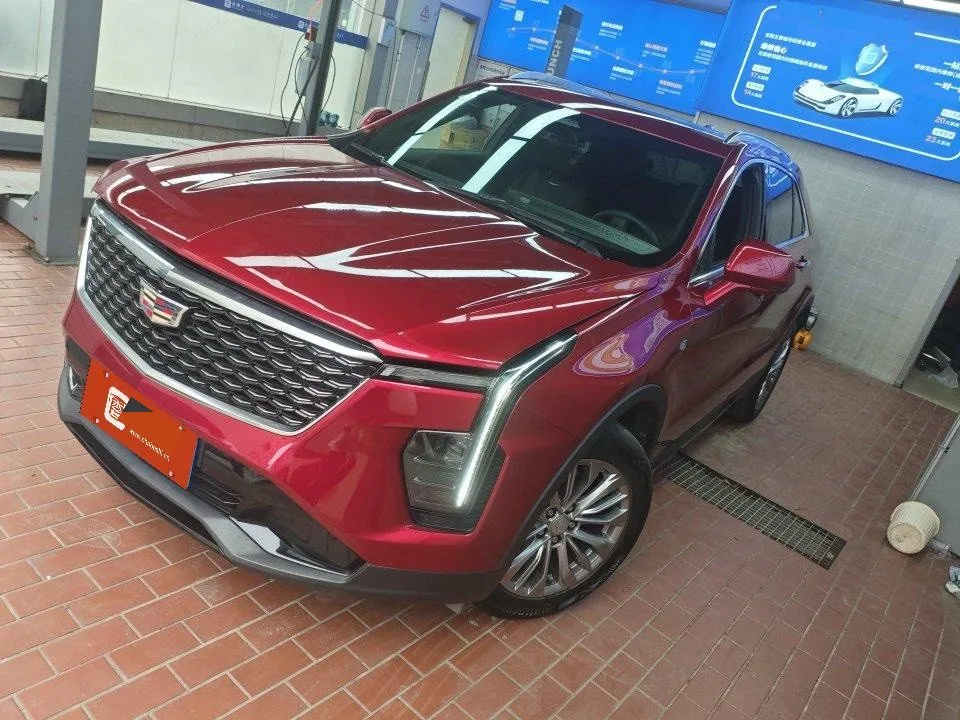 2024 Cadillac XT4 28T Two-Wheel Drive Luxury