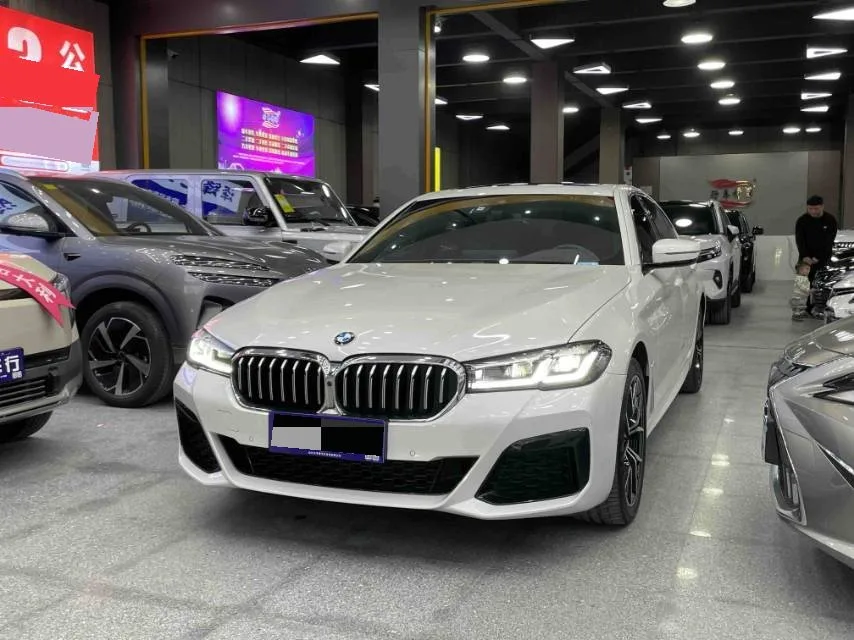 BMW 5 Series 2022 Facelift 3 530Li Luxury M Sport Package