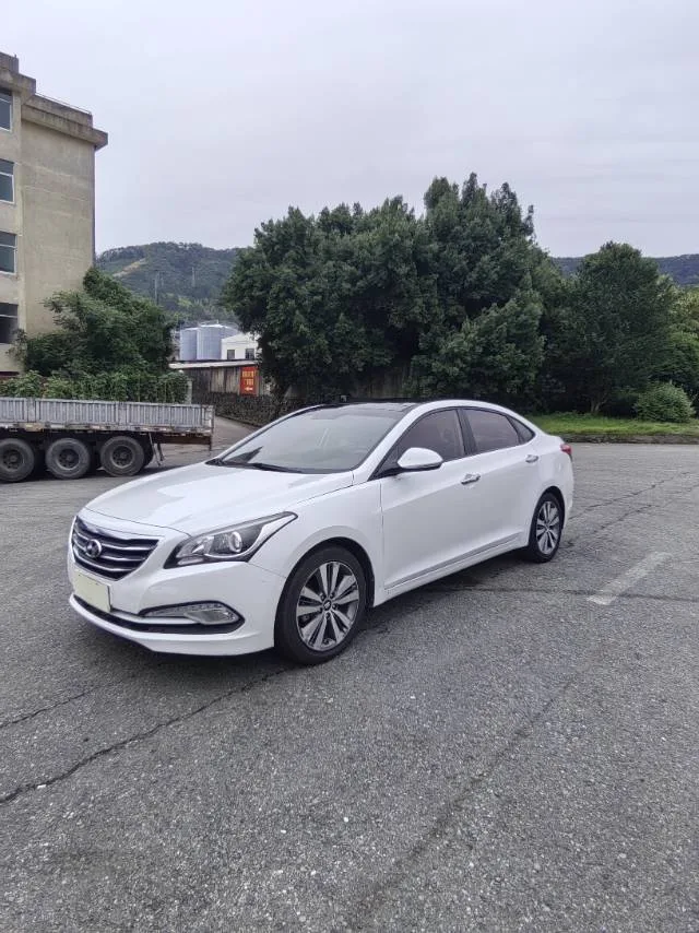 2014 Mistra 1.8L Automatic Premium DLX