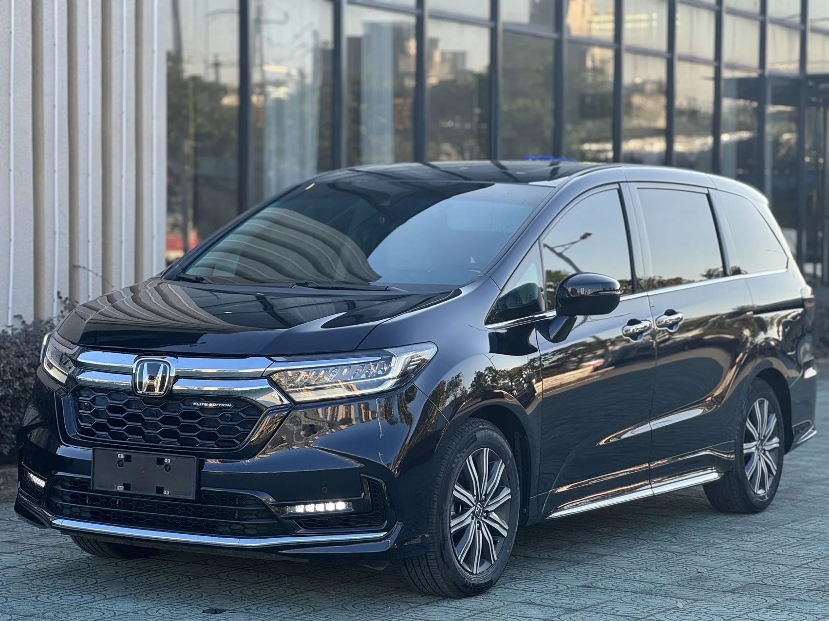 Honda 2024 Odyssey Hybrid 2.0 CVT "Sharp·Luxury" 4-Seater Edition, Automatic Transmission