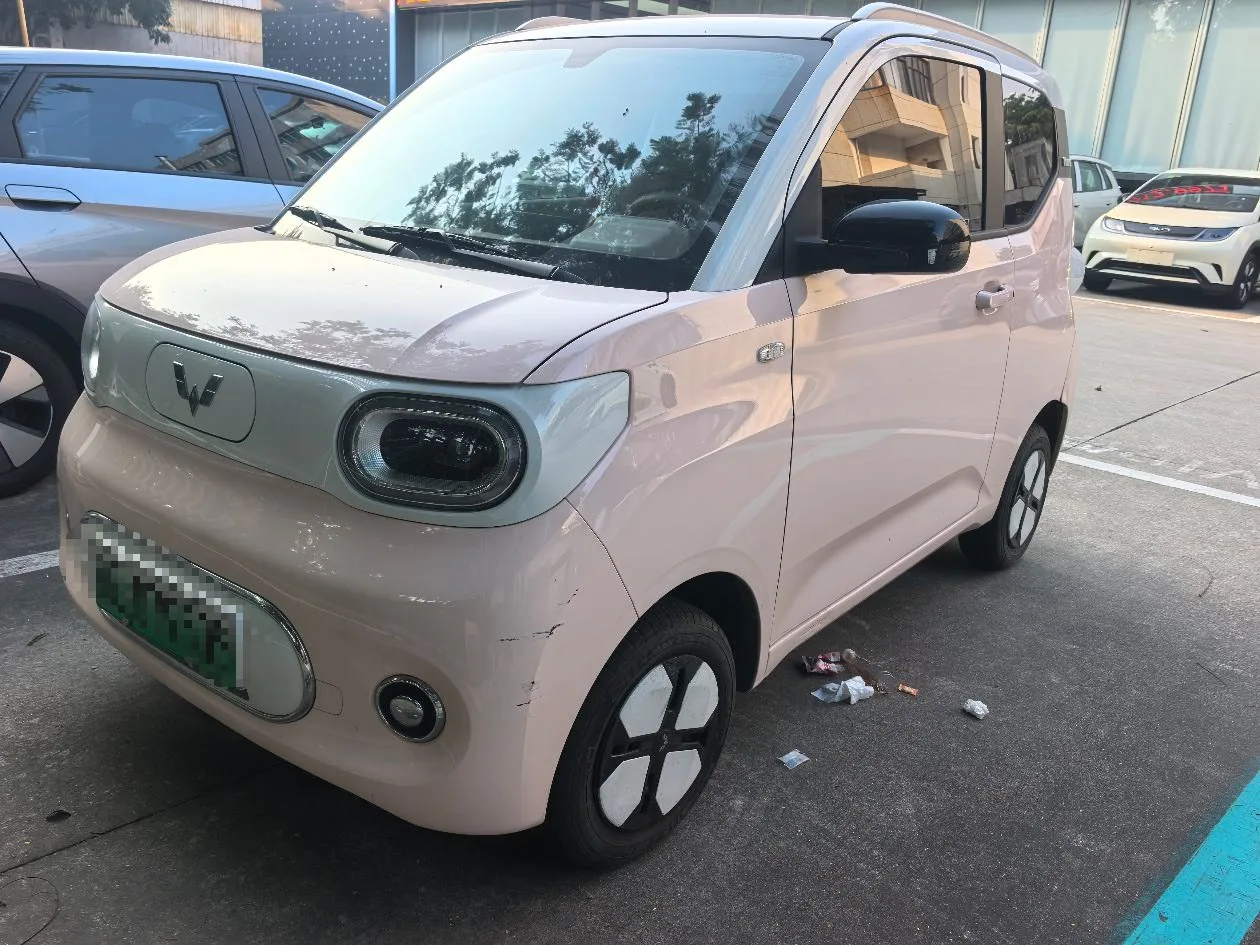 Hongguang MINIEV 2024 Macaron Model, 215km