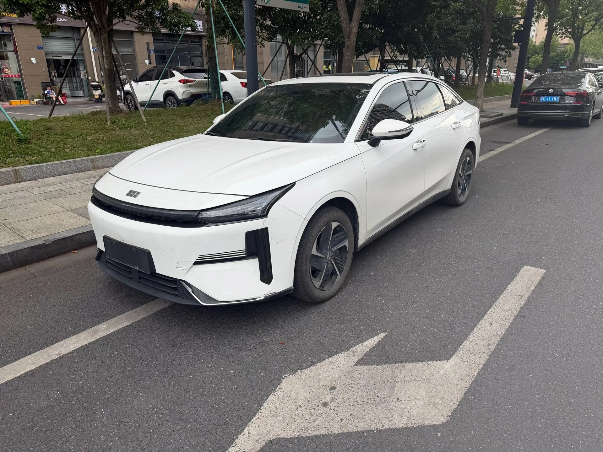 Geely Galaxy 2025 L6 EM-i 1.5 140km Starship Edition Automatic