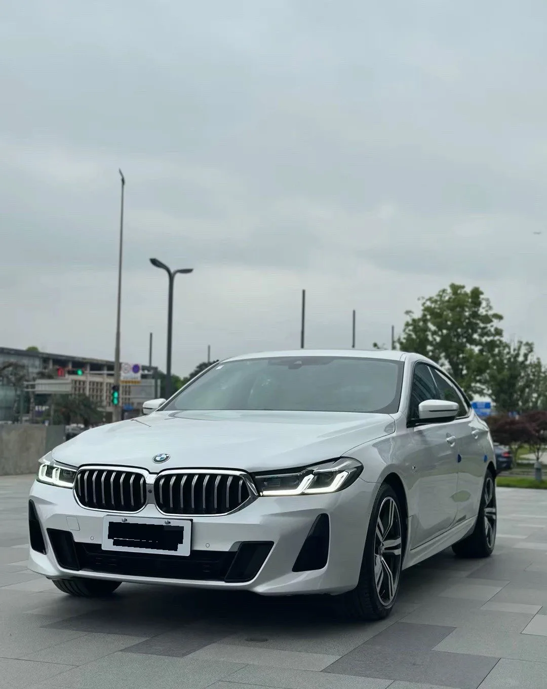 2021 BMW 6 Series GT 630i Luxury Design Package