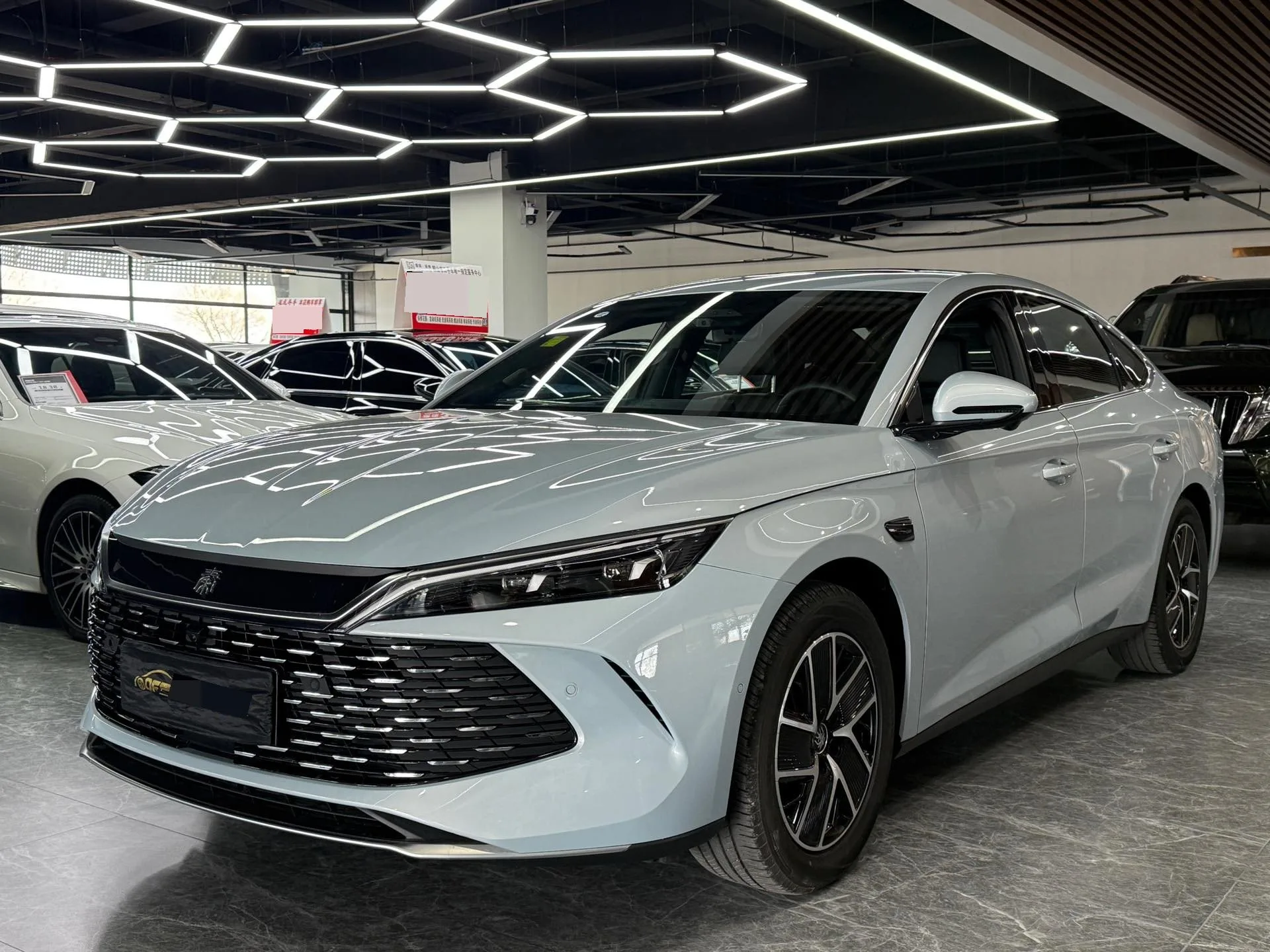 BYD 2025 Qin L DM-i 1.5 CVT Intelligent Driving Edition 120KM Superior Model Automatic