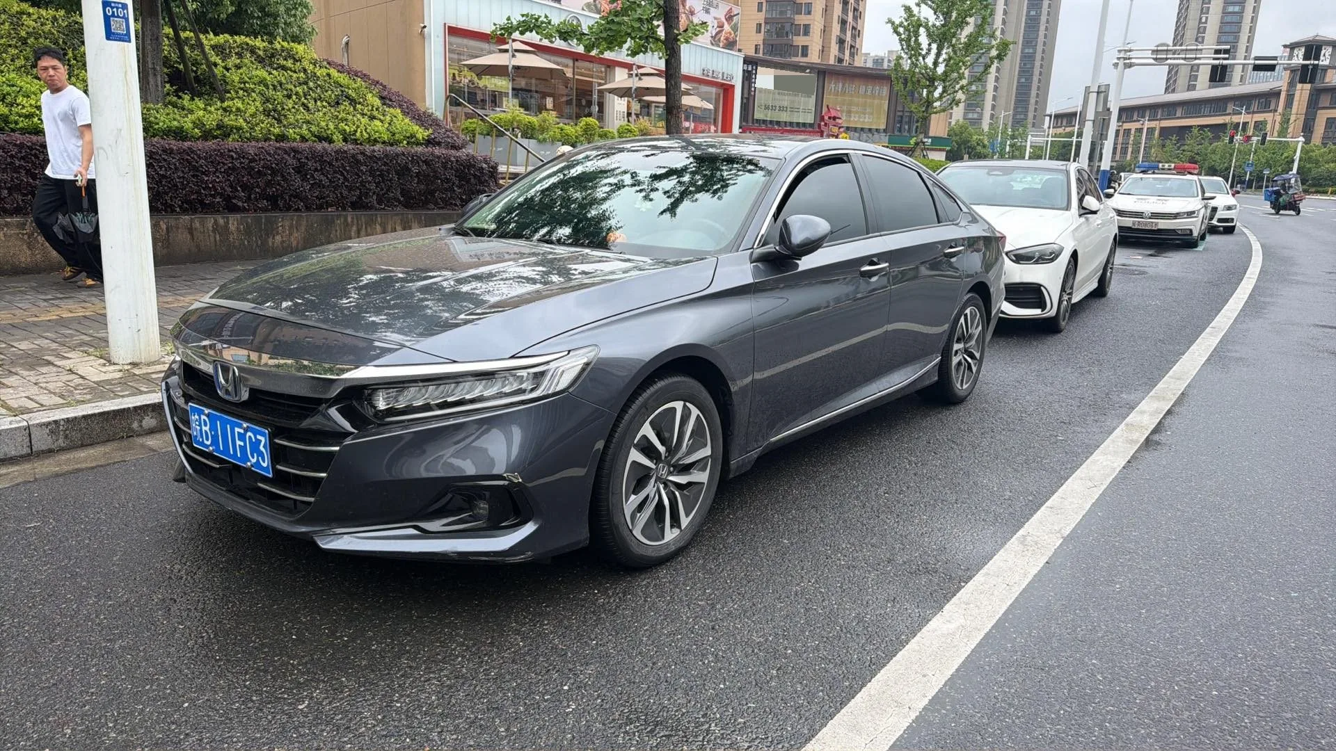 2022 Honda Accord Hybrid 2.0L Sharp Edition