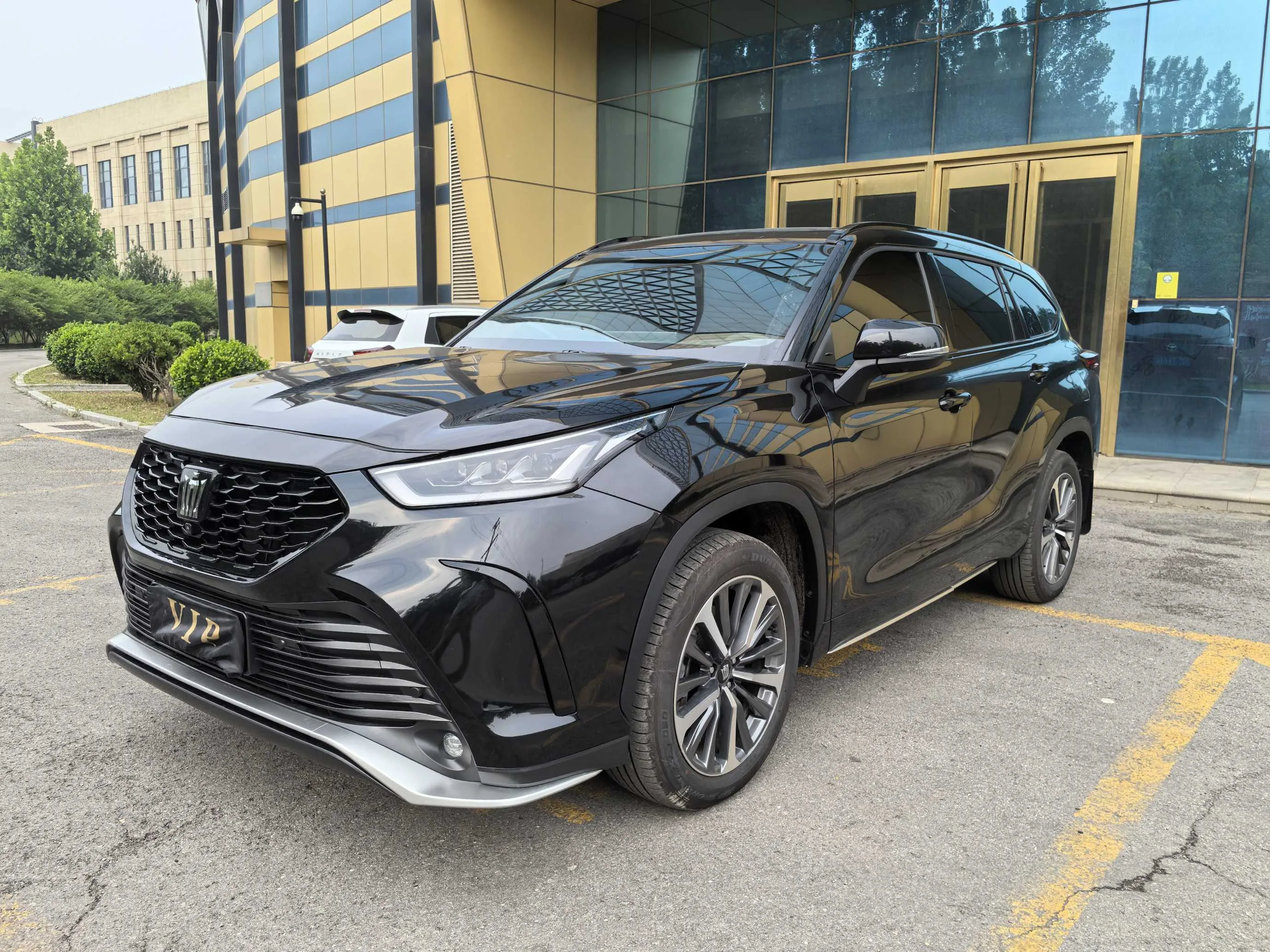 Toyota 2026 Crown Land Cruiser HEV 2.5 CVT 4WD Premium Edition Automatic