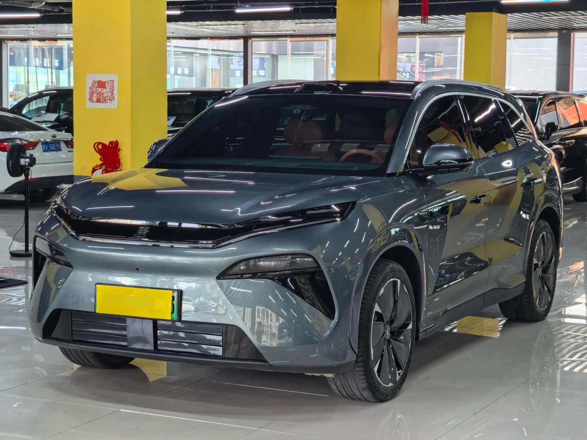 Tang L 2025 EV 600KM Four-Wheel Drive LiDAR Flagship Edition