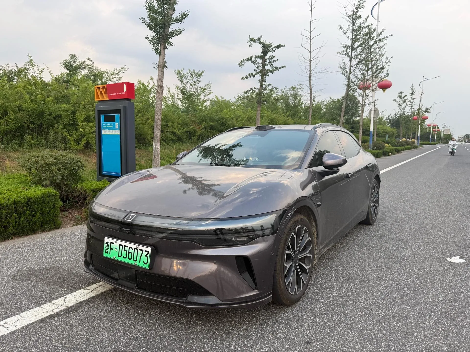 JiKrypton 2025 Model JiKrypton 007GT Rear-Wheel Drive Intelligent Driving Edition 75kWh Automatic
