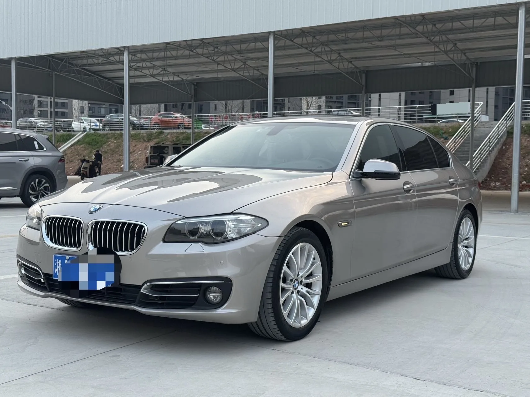 2017 BMW 5 Series 525Li Luxury Design Package