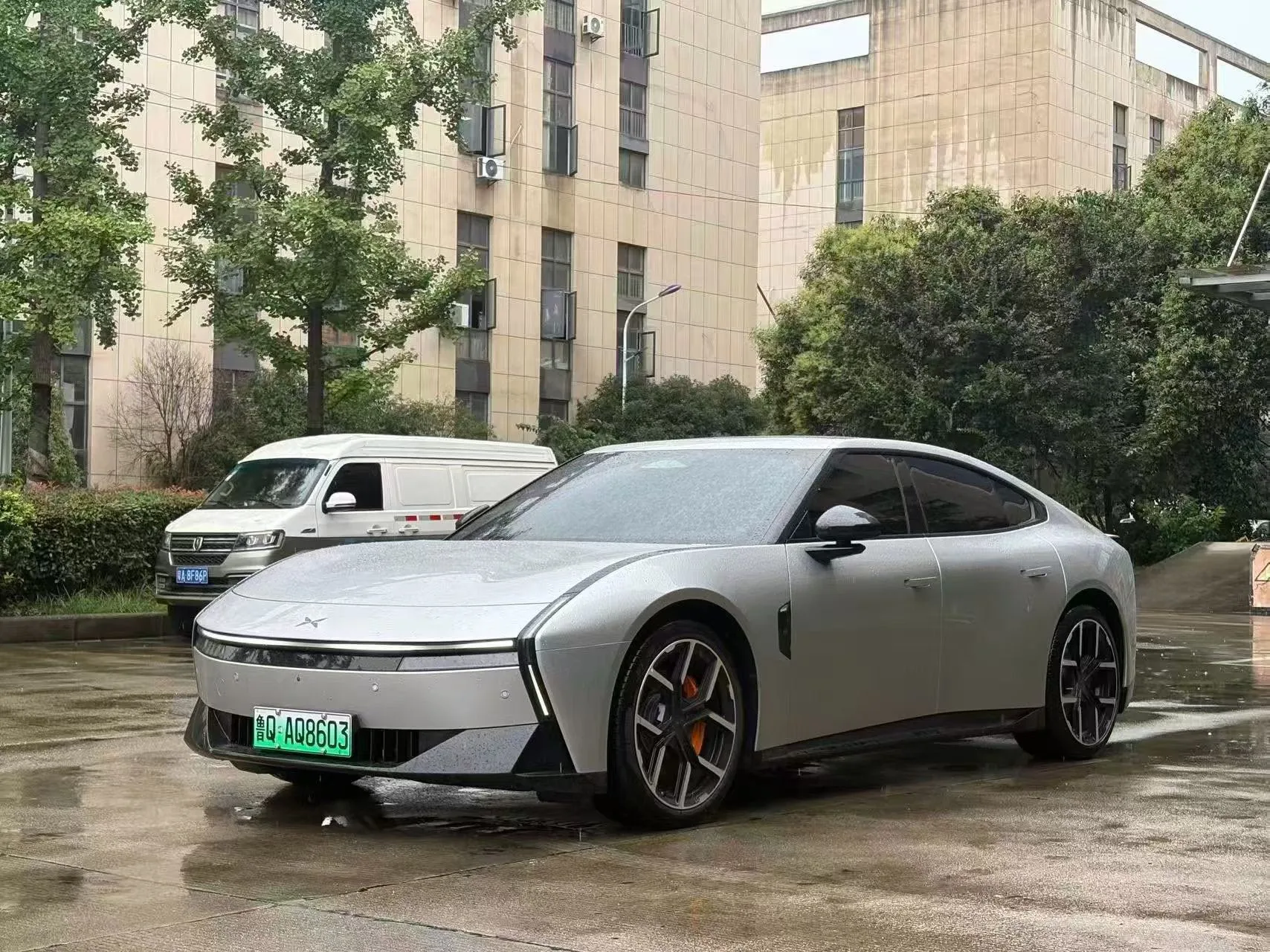 XPeng 2025 P7 702km Long Range Automatic