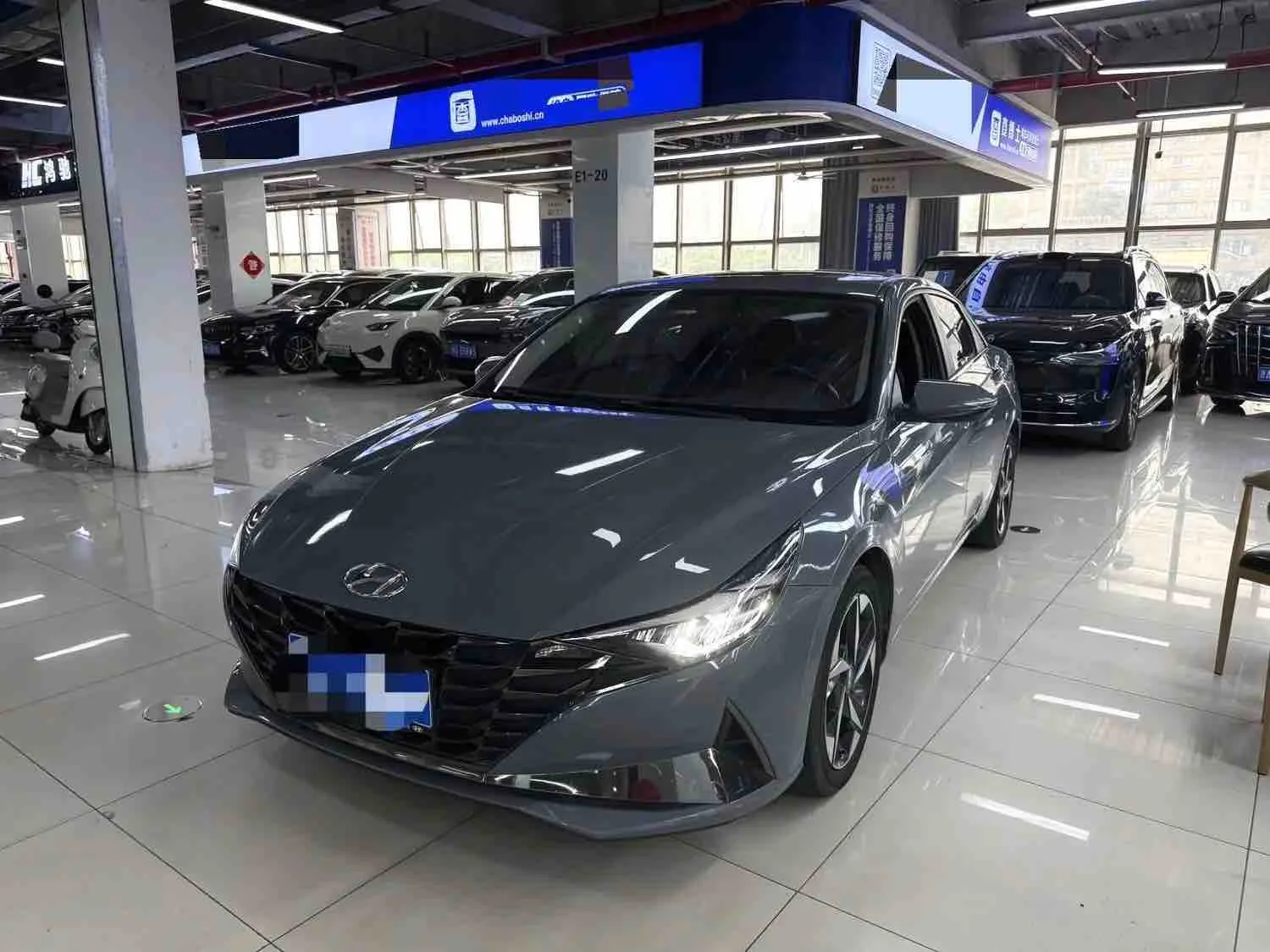 Hyundai Elantra 2021 1.5L CVT LUX Premium Edition