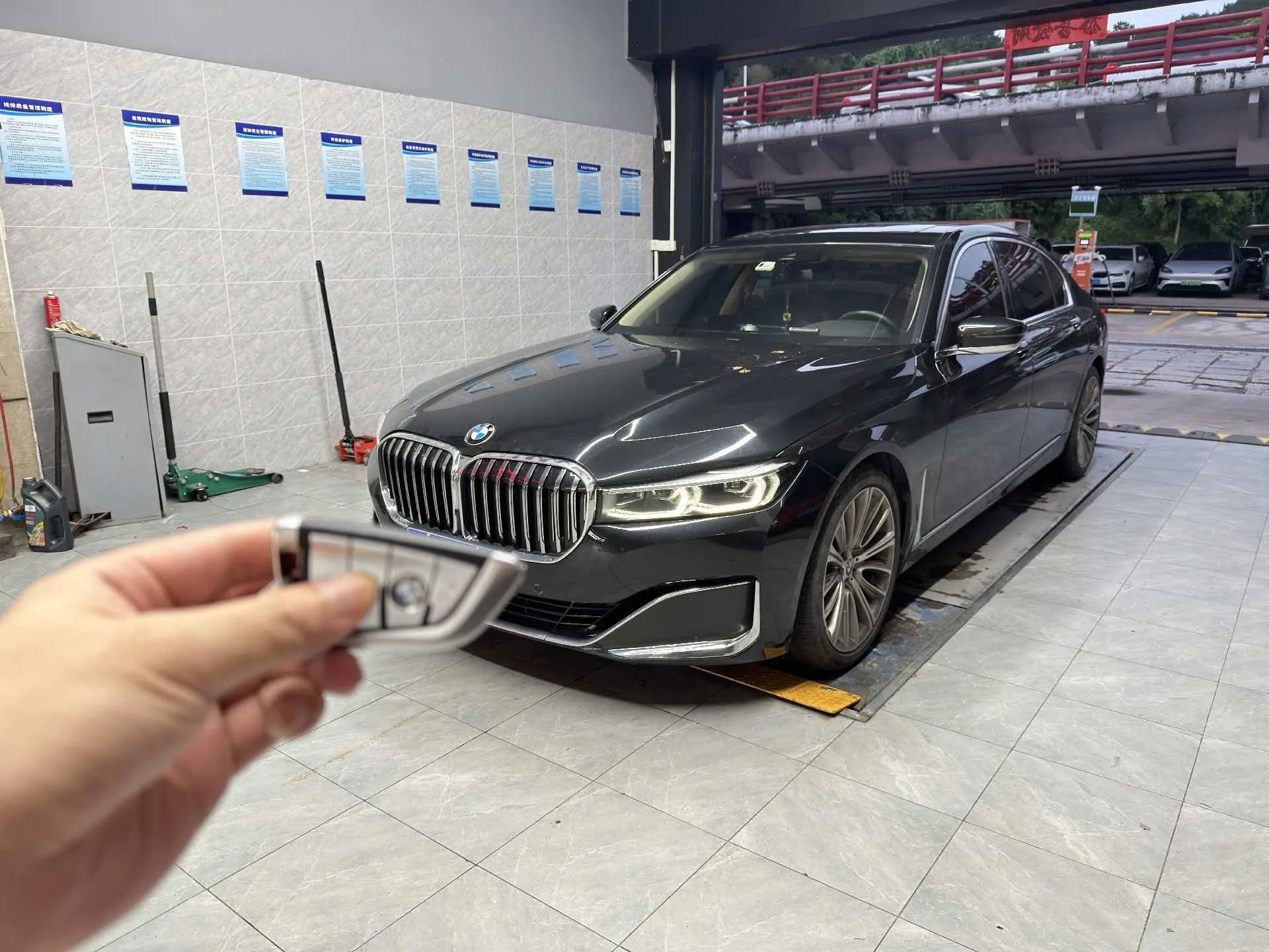 2021 BMW 7 Series 740Li Leading Luxury Package