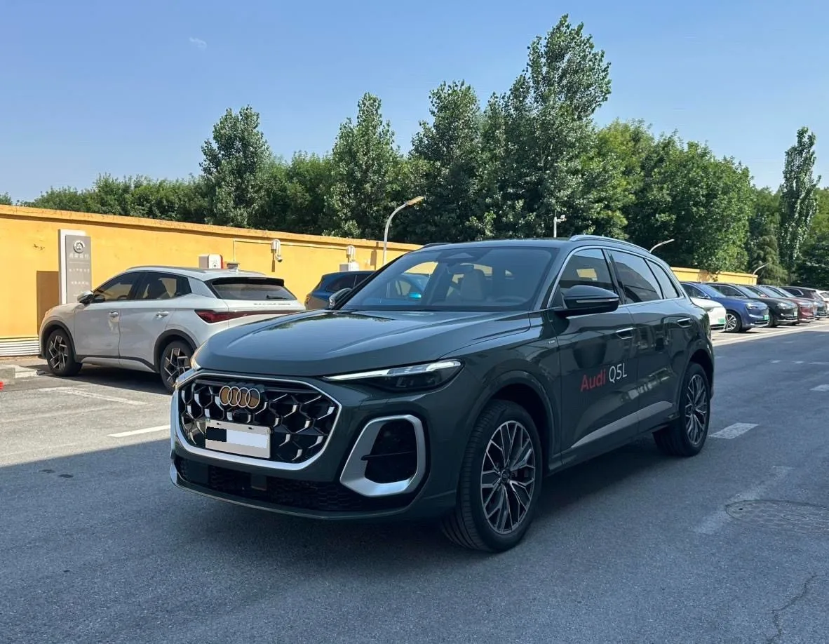 2026 奥迪 Q5L 2.0T 杂交种 奢华 自动的