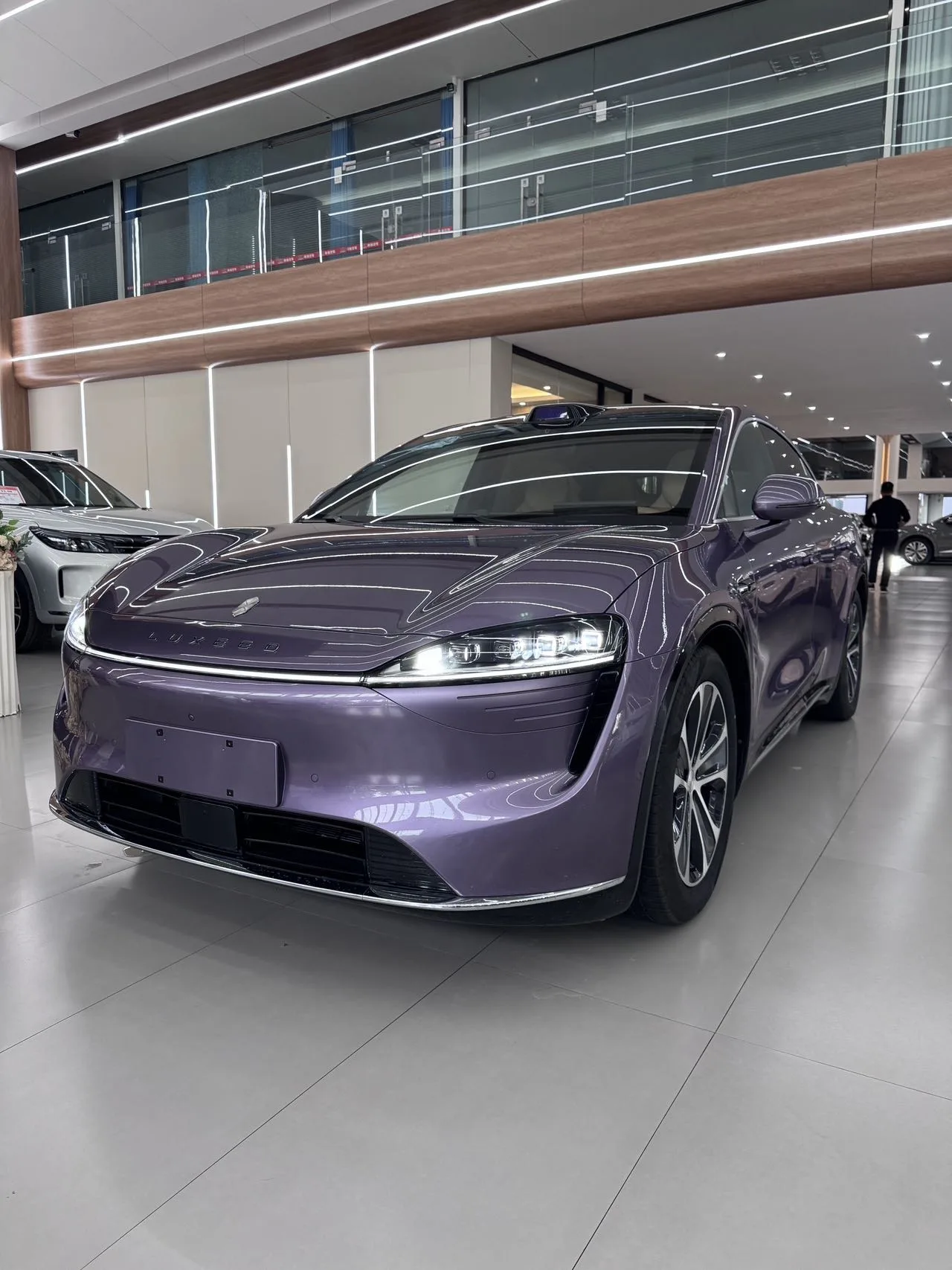 2024 Zhijie R7 802km/h Max Automatic