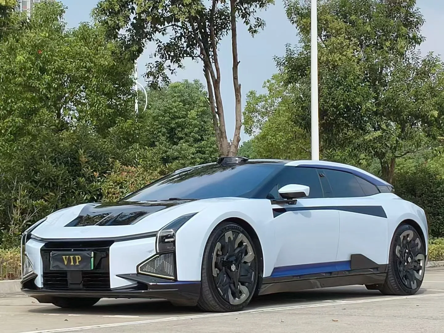 2023 HiPhi Z (Four-seater version)