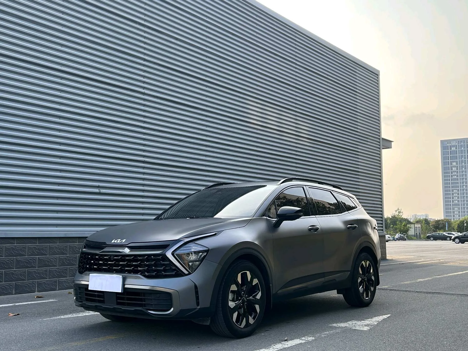 Lion Platinum Expansion 2023 2.0T 2WD Premium Edition